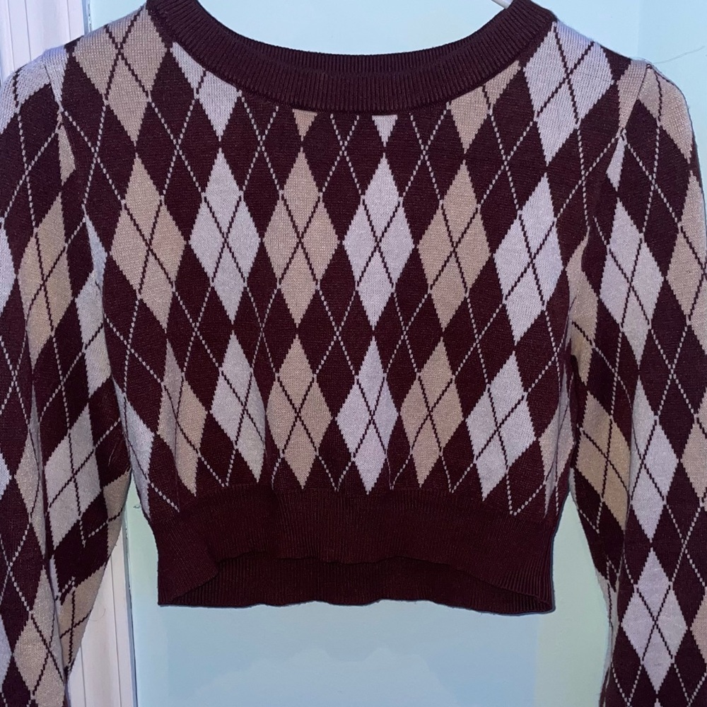 CUTE KNIT CROP TOP